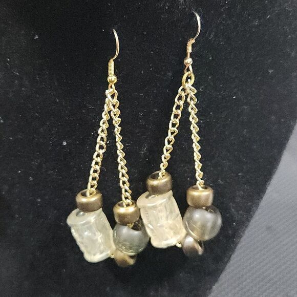 Repurposed Handmade beaded Gold chain link drop dangle earrings - Picture 2 of 3